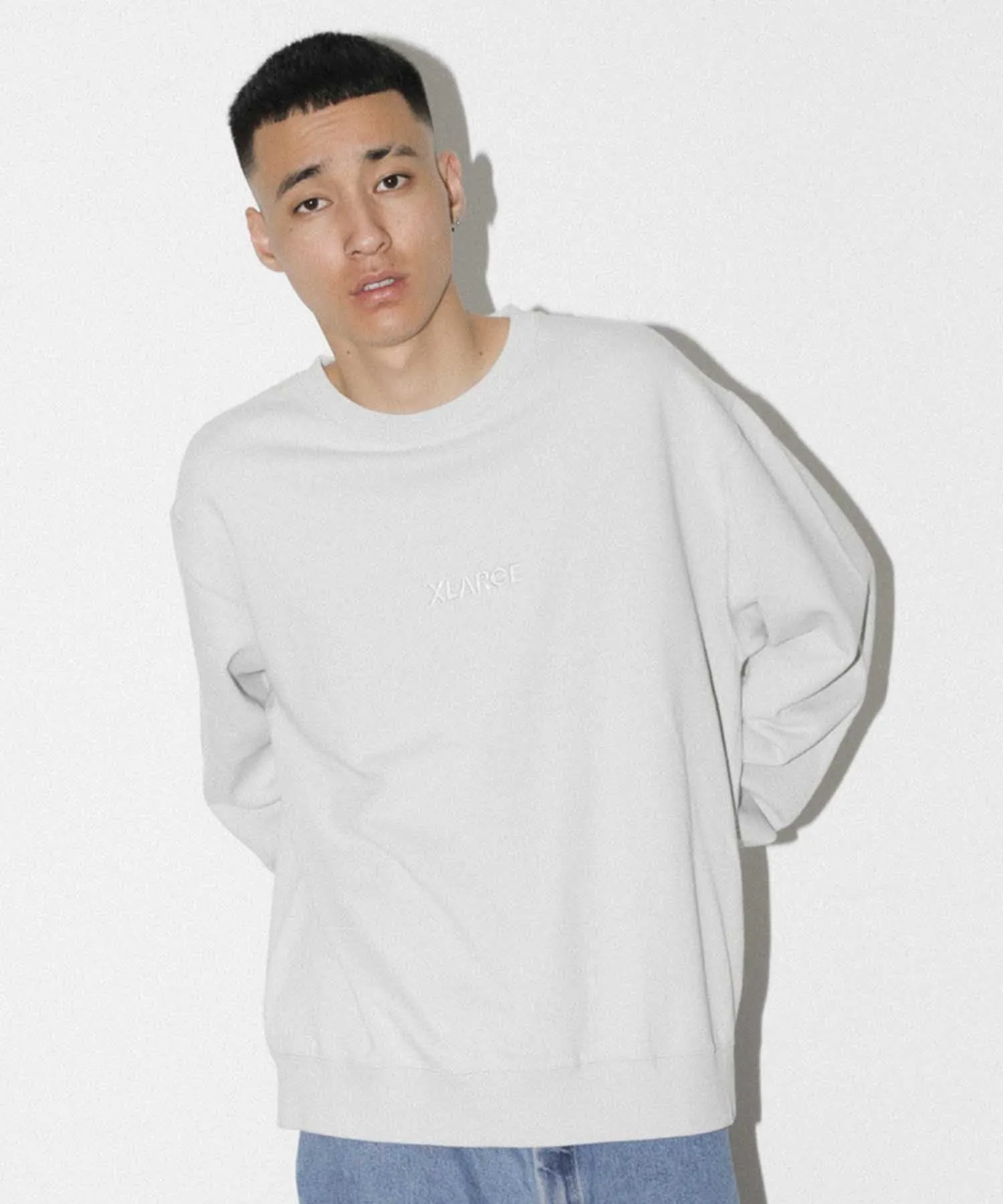 EMBROIDERY STANDARD LOGO CREWNECK SWEAT 2