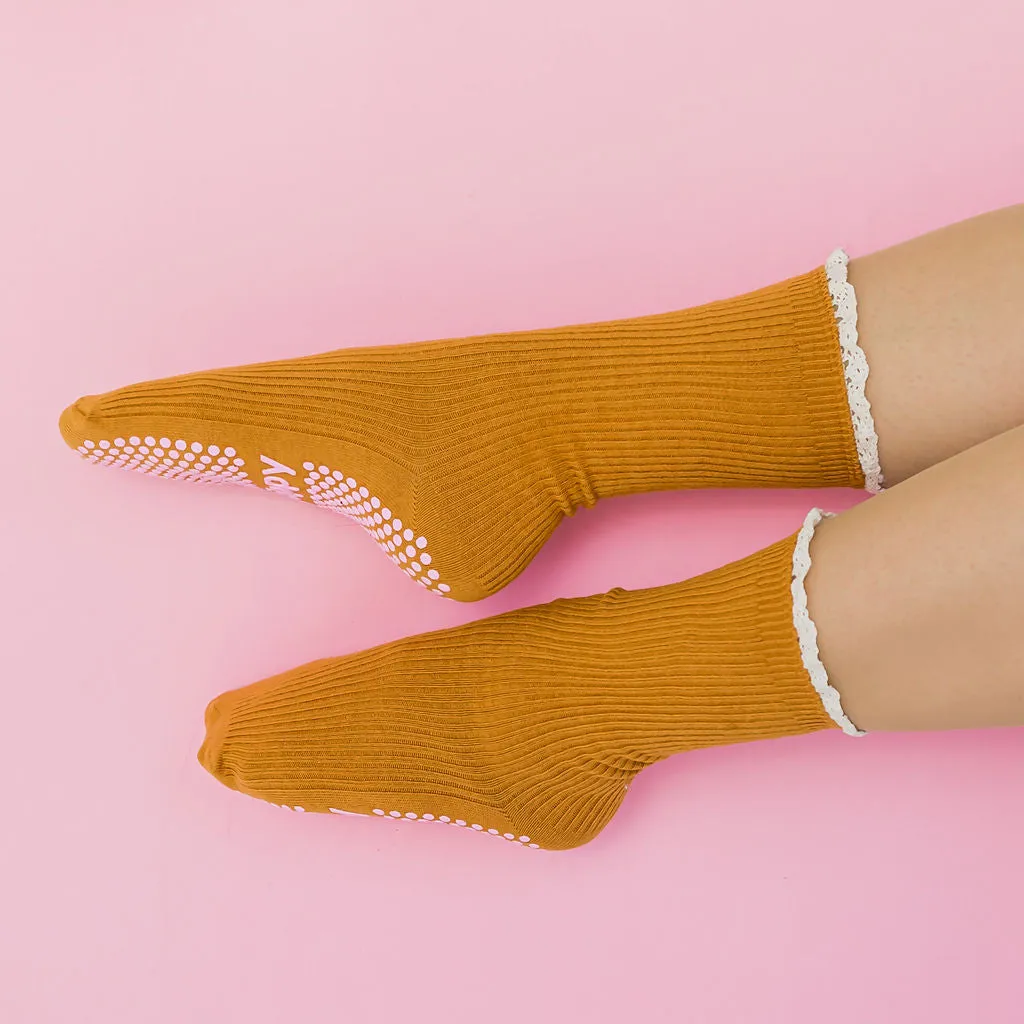 Frill Crew Grippy Socks