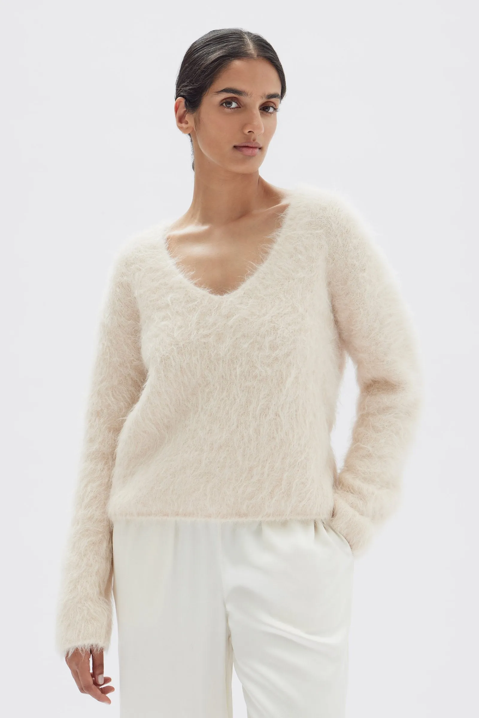 Hunter Alpaca V Neck Knit