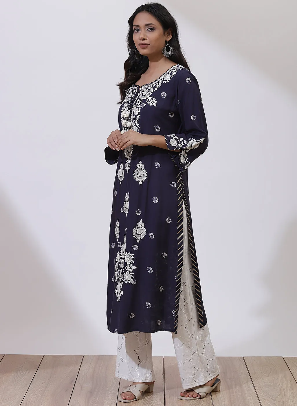 Midnight Blue Floral Embroidered Nargis Kurta